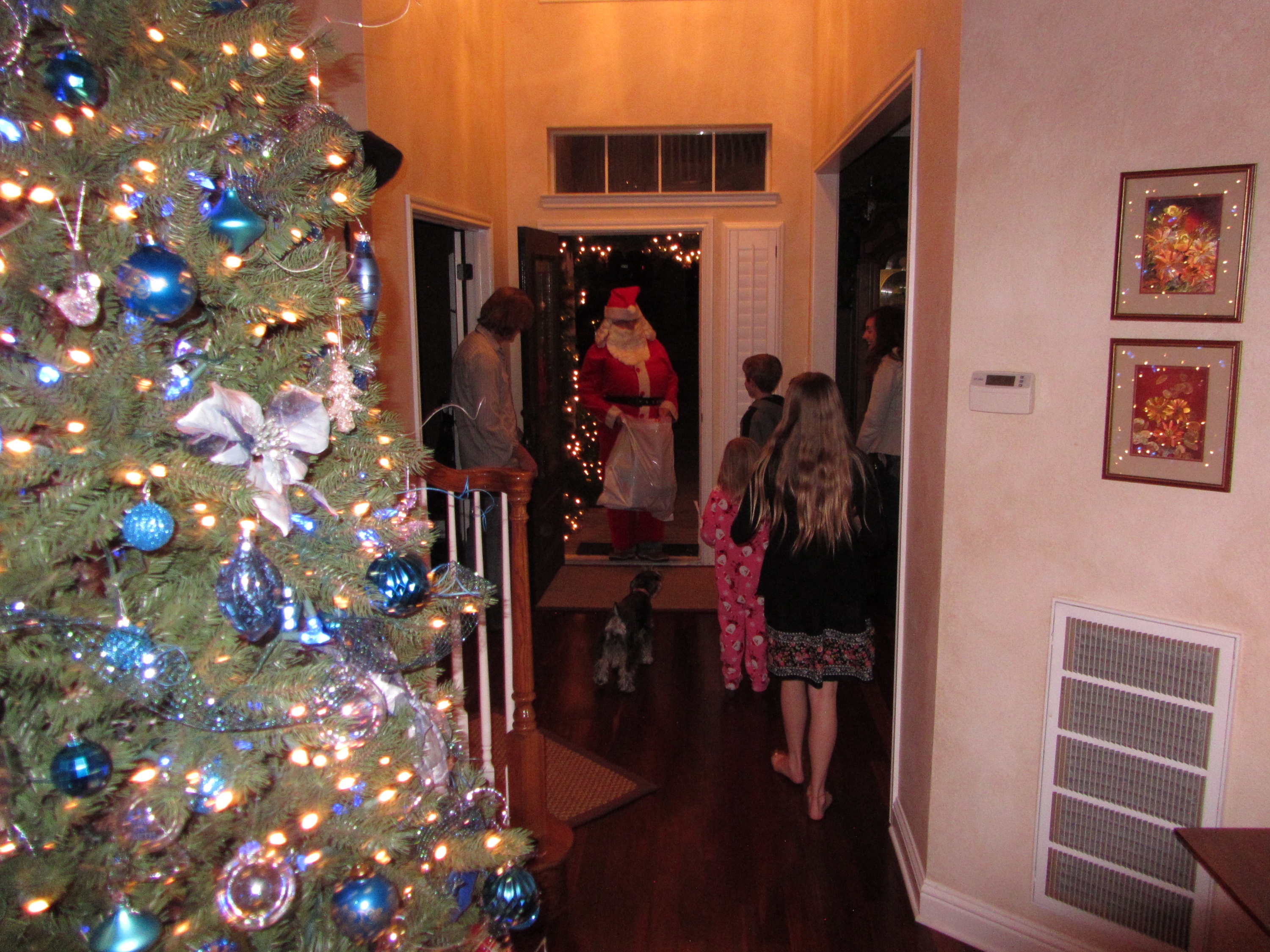 2013-12-23 21-10-18 Hildebrand Christmas(1).jpg